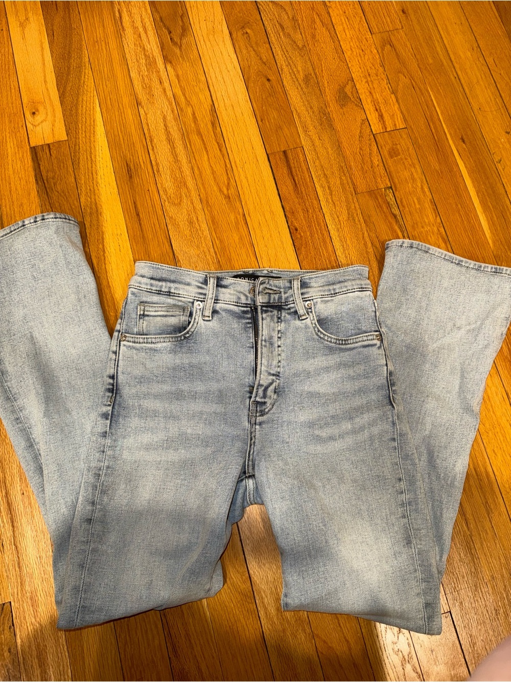 Veronica Beard Light Wash Jeans